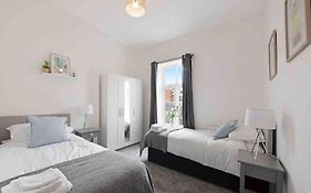 Town Center Apartment In Bishops Stortford